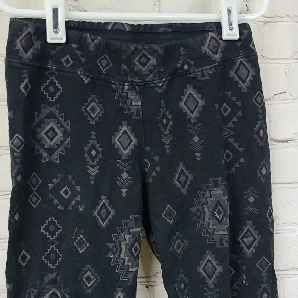 Justice Girls 10 Black Tribal Aztec Ankle Crop Legging Casual Stretch Knit Pants